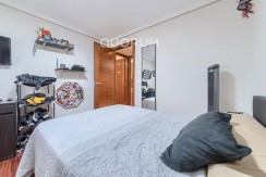 Piso Luminoso y Totalmente Exterior De 3 Dormitorios Con Amplio Trastero  En Zona Lanbarketa
