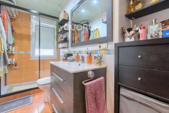 Piso Luminoso y Totalmente Exterior De 3 Dormitorios Con Amplio Trastero  En Zona Lanbarketa