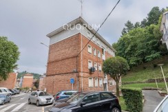 Piso Luminoso y Totalmente Exterior De 3 Dormitorios Con Amplio Trastero  En Zona Lanbarketa