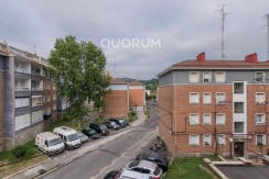 Piso Luminoso y Totalmente Exterior De 3 Dormitorios Con Amplio Trastero  En Zona Lanbarketa