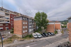 Piso Luminoso y Totalmente Exterior De 3 Dormitorios Con Amplio Trastero  En Zona Lanbarketa