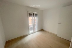 Piso Reformado Sin Amueblar de 3 Habitaciones