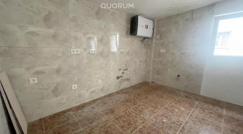 Piso Reformado Sin Amueblar de 3 Habitaciones