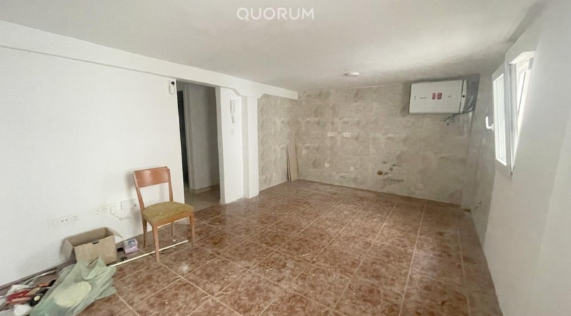 Piso Reformado Sin Amueblar de 3 Habitaciones