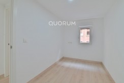 Piso Reformado Sin Amueblar de 3 Habitaciones