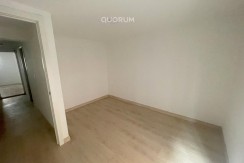 Piso Reformado Sin Amueblar de 3 Habitaciones