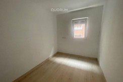 Piso Reformado Sin Amueblar de 3 Habitaciones