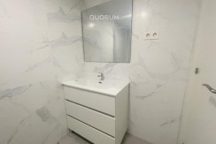Piso Reformado Sin Amueblar de 3 Habitaciones