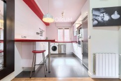Preciosa Vivienda Luminosa De 2 Dormitorios y 2 Baños Con Balcón y Ascensor Cota 0 en Zona Centro