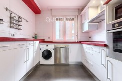 Preciosa Vivienda Luminosa De 2 Dormitorios y 2 Baños Con Balcón y Ascensor Cota 0 en Zona Centro