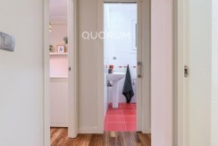 Preciosa Vivienda Luminosa De 2 Dormitorios y 2 Baños Con Balcón y Ascensor Cota 0 en Zona Centro