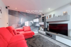 Preciosa y Amplia Vivienda Tasada Municipal A Dos Alturas De 3 Dorm. y 2 Baños En Zona Cartonajes-Ariz