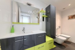 Preciosa y Amplia Vivienda Tasada Municipal A Dos Alturas De 3 Dorm. y 2 Baños En Zona Cartonajes-Ariz