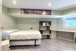 Preciosa y Amplia Vivienda Tasada Municipal A Dos Alturas De 3 Dorm. y 2 Baños En Zona Cartonajes-Ariz