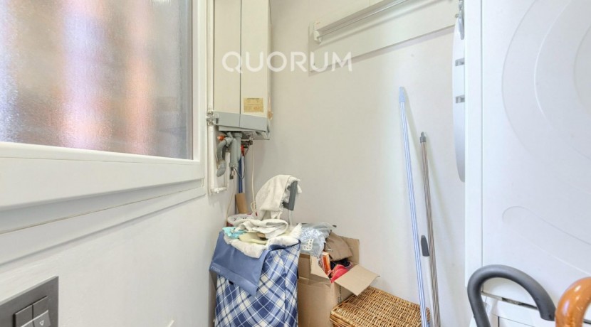 Preciosa y Amplia Vivienda Tasada Municipal A Dos Alturas De 3 Dorm. y 2 Baños En Zona Cartonajes-Ariz