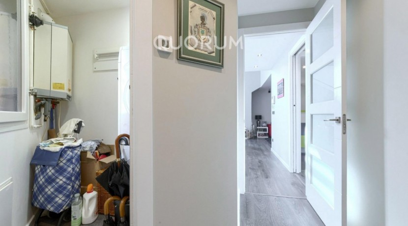 Preciosa y Amplia Vivienda Tasada Municipal A Dos Alturas De 3 Dorm. y 2 Baños En Zona Cartonajes-Ariz
