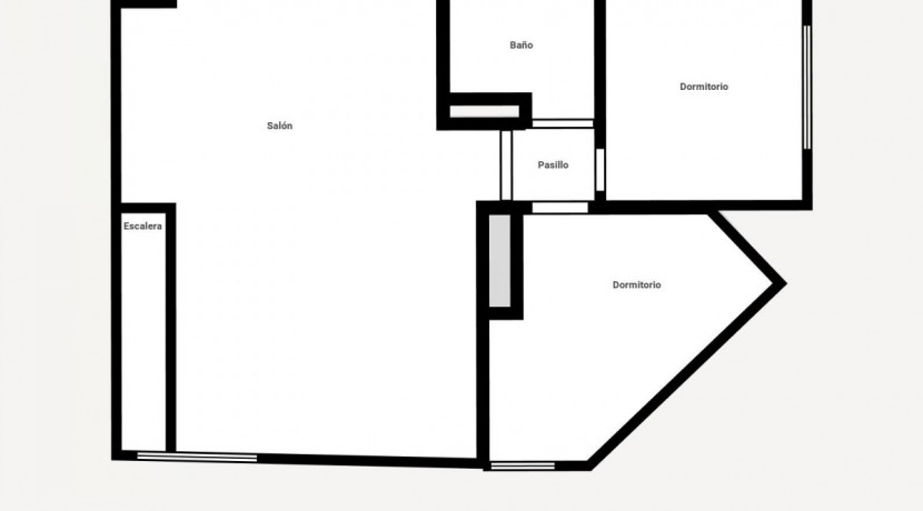 Preciosa y Amplia Vivienda Tasada Municipal A Dos Alturas De 3 Dorm. y 2 Baños En Zona Cartonajes-Ariz