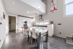 Preciosa y Amplia Vivienda Tasada Municipal A Dos Alturas De 3 Dorm. y 2 Baños En Zona Cartonajes-Ariz