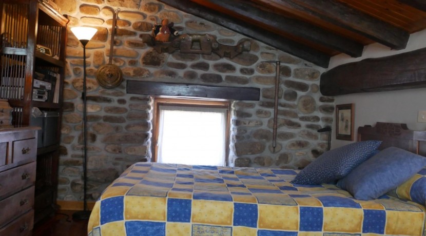 Precioso Adosado De 3 Dormitorios y 2 baños Con Txoko y Terreno En Arrankudiaga