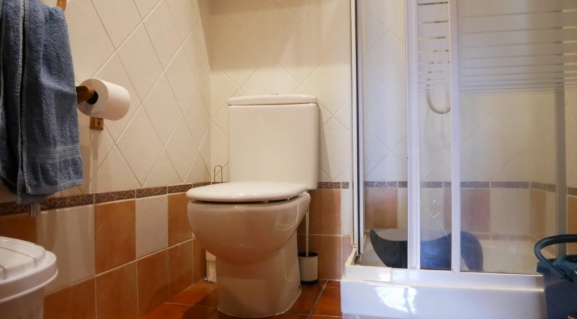 Precioso Adosado De 3 Dormitorios y 2 baños Con Txoko y Terreno En Arrankudiaga