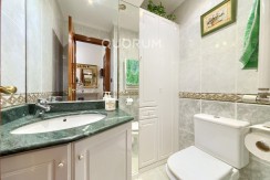 Precioso Adosado De 4 Dorm. y 4 Baños Con Amplia Terraza, Txoko y Garaje En Zona San Miguel