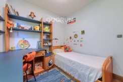 Precioso Adosado De 4 Dorm. y 4 Baños Con Amplia Terraza, Txoko y Garaje En Zona San Miguel