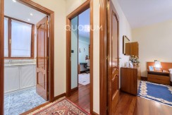 Precioso Adosado De 4 Dorm. y 4 Baños Con Amplia Terraza, Txoko y Garaje En Zona San Miguel