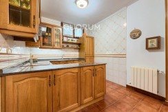Precioso Adosado De 4 Dorm. y 4 Baños Con Amplia Terraza, Txoko y Garaje En Zona San Miguel