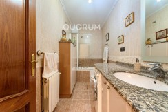 Precioso Adosado De 4 Dorm. y 4 Baños Con Amplia Terraza, Txoko y Garaje En Zona San Miguel