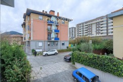 Precioso Adosado De 4 Dorm. y 4 Baños Con Amplia Terraza, Txoko y Garaje En Zona San Miguel