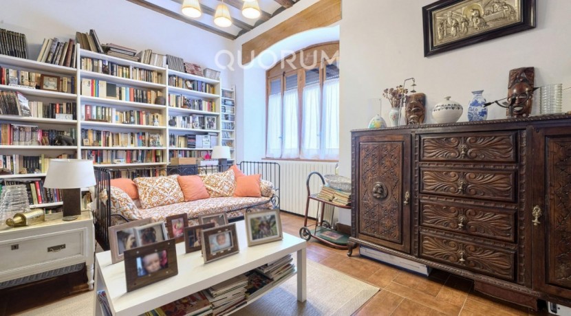 Precioso Caserón de Piedra De 4 Dormitorios y 3 Baños En Zona Privilegiada de Arrankudiaga