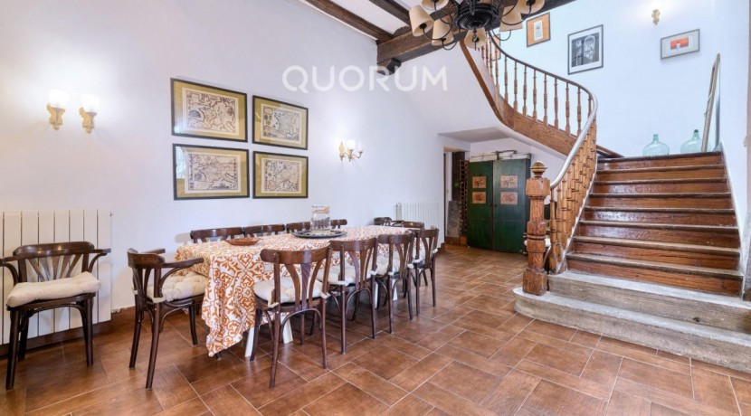 Precioso Caserón de Piedra De 4 Dormitorios y 3 Baños En Zona Privilegiada de Arrankudiaga