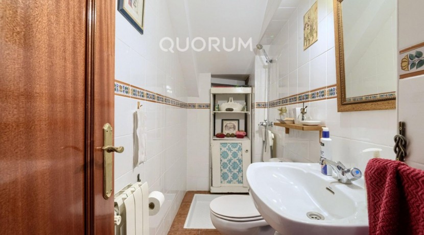 Precioso Caserón de Piedra De 4 Dormitorios y 3 Baños En Zona Privilegiada de Arrankudiaga