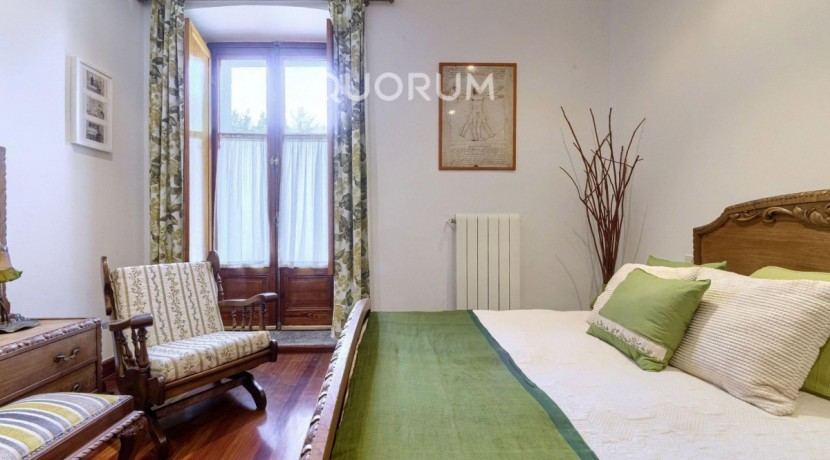 Precioso Caserón de Piedra De 4 Dormitorios y 3 Baños En Zona Privilegiada de Arrankudiaga