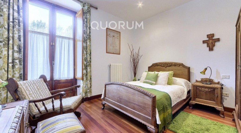 Precioso Caserón de Piedra De 4 Dormitorios y 3 Baños En Zona Privilegiada de Arrankudiaga