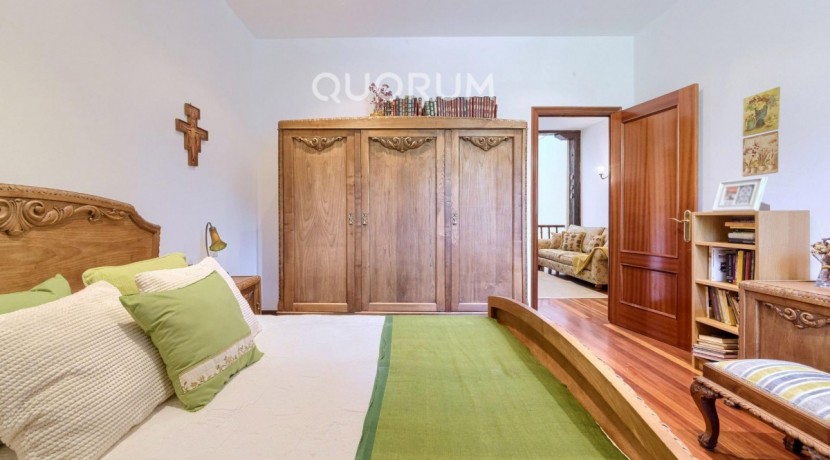 Precioso Caserón de Piedra De 4 Dormitorios y 3 Baños En Zona Privilegiada de Arrankudiaga