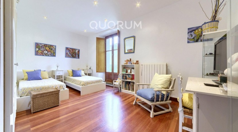 Precioso Caserón de Piedra De 4 Dormitorios y 3 Baños En Zona Privilegiada de Arrankudiaga
