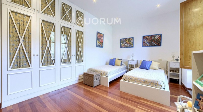 Precioso Caserón de Piedra De 4 Dormitorios y 3 Baños En Zona Privilegiada de Arrankudiaga