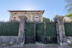 Precioso Caserón de Piedra De 4 Dormitorios y 3 Baños En Zona Privilegiada de Arrankudiaga