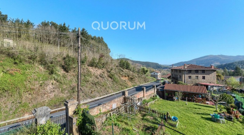 Precioso Caserón de Piedra De 4 Dormitorios y 3 Baños En Zona Privilegiada de Arrankudiaga