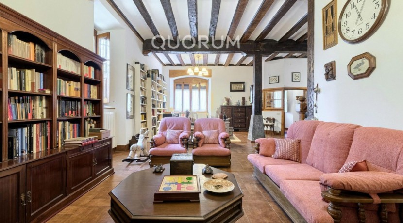 Precioso Caserón de Piedra De 4 Dormitorios y 3 Baños En Zona Privilegiada de Arrankudiaga