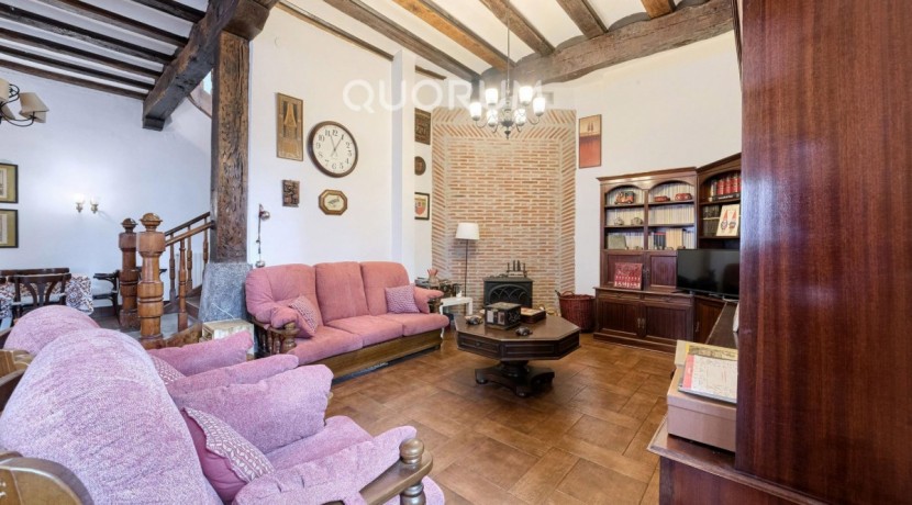Precioso Caserón de Piedra De 4 Dormitorios y 3 Baños En Zona Privilegiada de Arrankudiaga