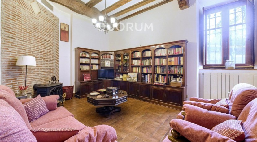 Precioso Caserón de Piedra De 4 Dormitorios y 3 Baños En Zona Privilegiada de Arrankudiaga