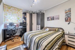 Precioso Piso Para Entrar a Vivir De 3 Dormitorios Con Amplio Balcón En Zona Centro-Ariz