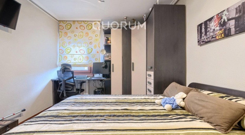 Precioso Piso Para Entrar a Vivir De 3 Dormitorios Con Amplio Balcón En Zona Centro-Ariz