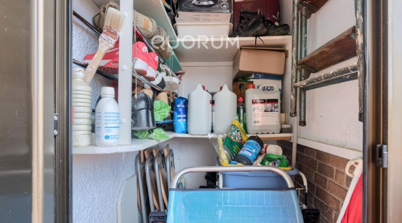 Precioso Piso Para Entrar a Vivir De 3 Dormitorios Con Amplio Balcón En Zona Centro-Ariz