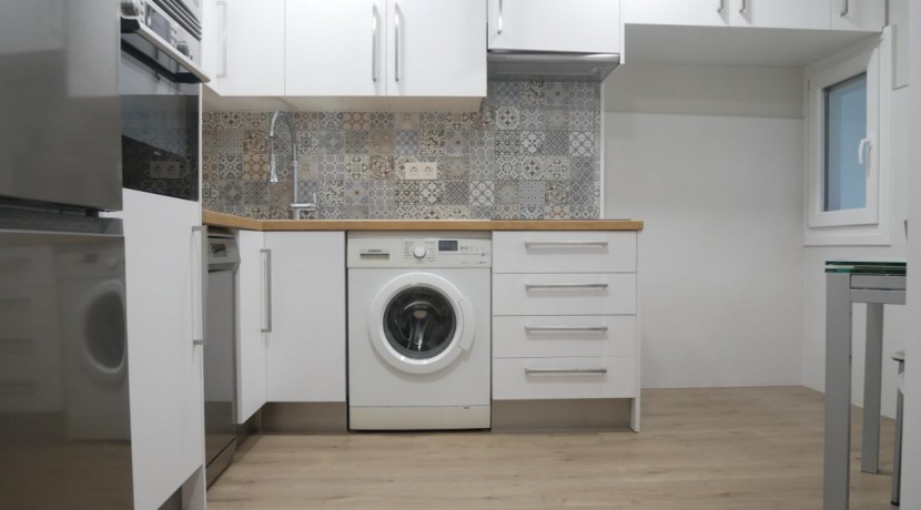 Precioso Piso Reformado De 2 Dormitorios Con Balcón y Edificio Rehabilitado En Zona Lanbarketa