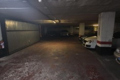 Se Vende Amplia Parcela De Garaje Con Muy Buena Maniobra En El Centro De Barakaldo.