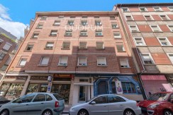 Se Vende En Exclusiva Este Precioso Piso De 3 Habitaciones Y Un Baño Con Ascensor A Cota Cero