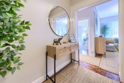 Se Vende En Exclusiva Este Precioso Piso De 3 Habitaciones Y Un Baño Con Ascensor A Cota Cero